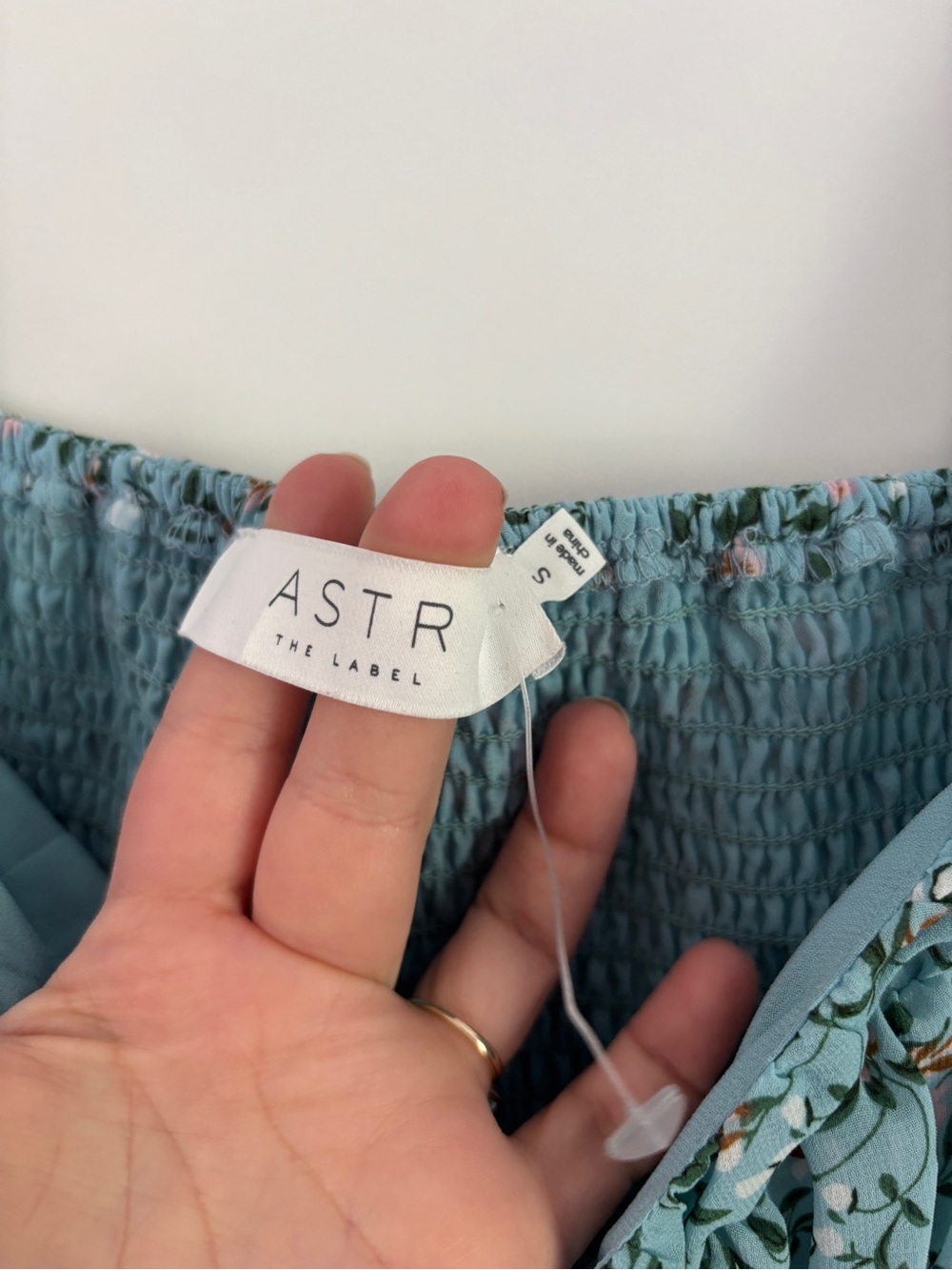 Astr the Label NWOT Claremont Floral Blue Puff-Sleeve Peplum Top Cropped - Picture 2 of 6